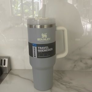 Stanley adventure travel quencher 40 oz in granite